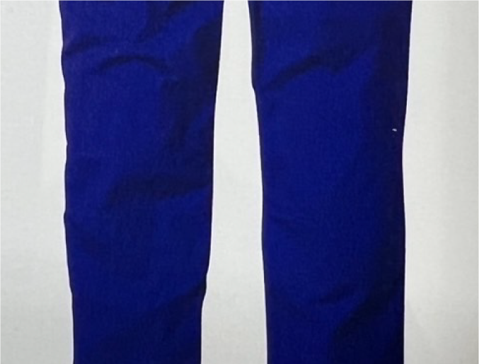 伸縮性があり、立ったり座ったりする時に、腰周り、ヒザ周りが引っかからずスムーズな事